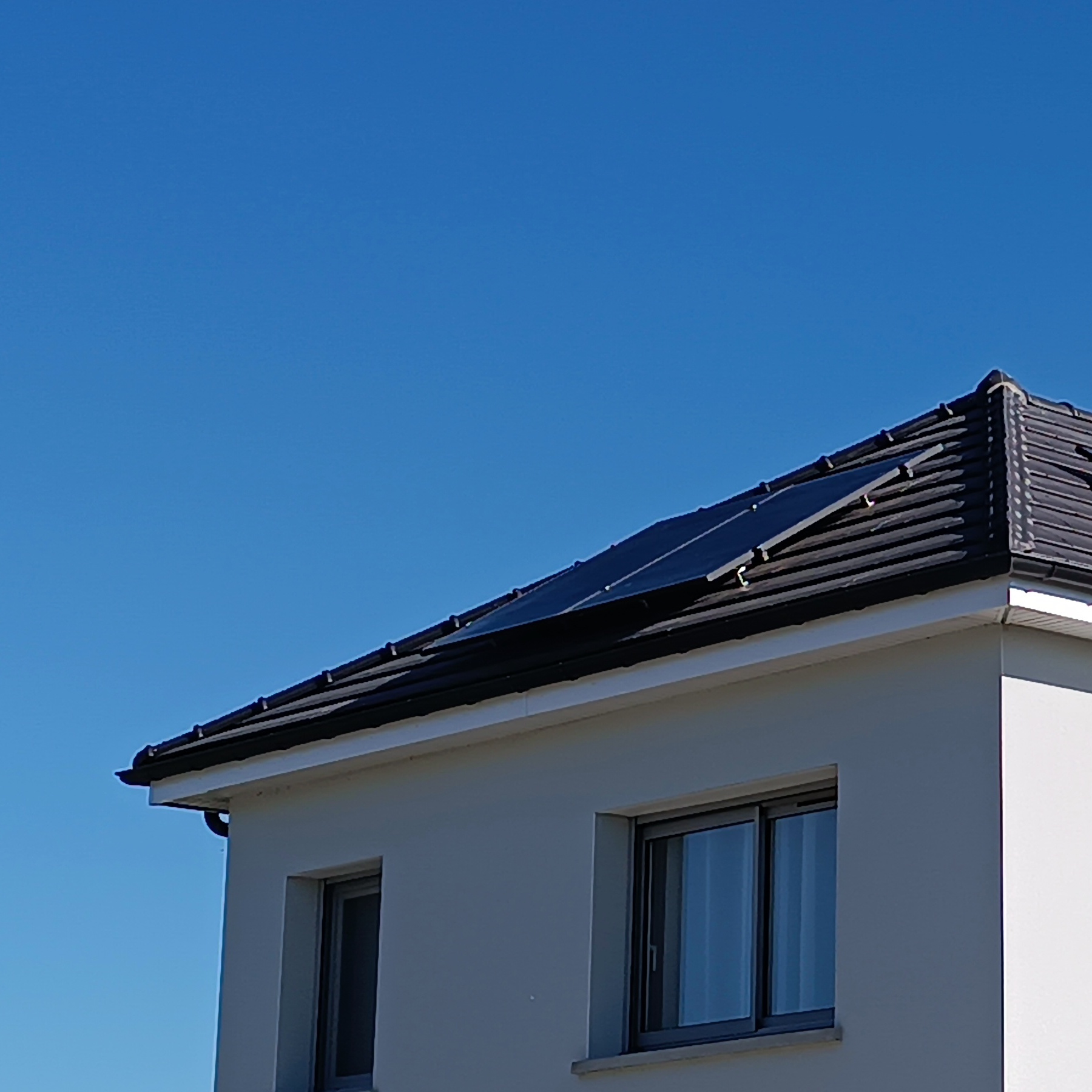 Toiture champ de deux panneaux